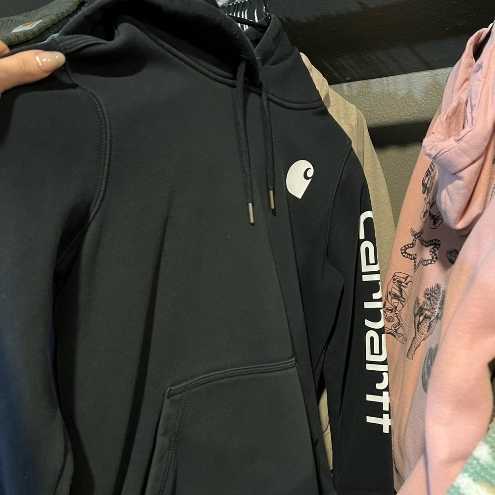 Women’s black Carhartt sweatshirt